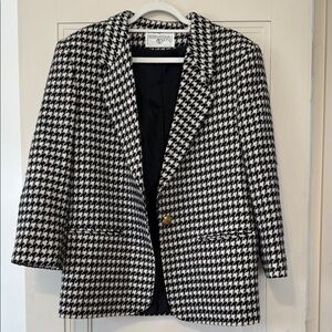 Vintage Black and White Houndstooth Blazers & Suit Jackets